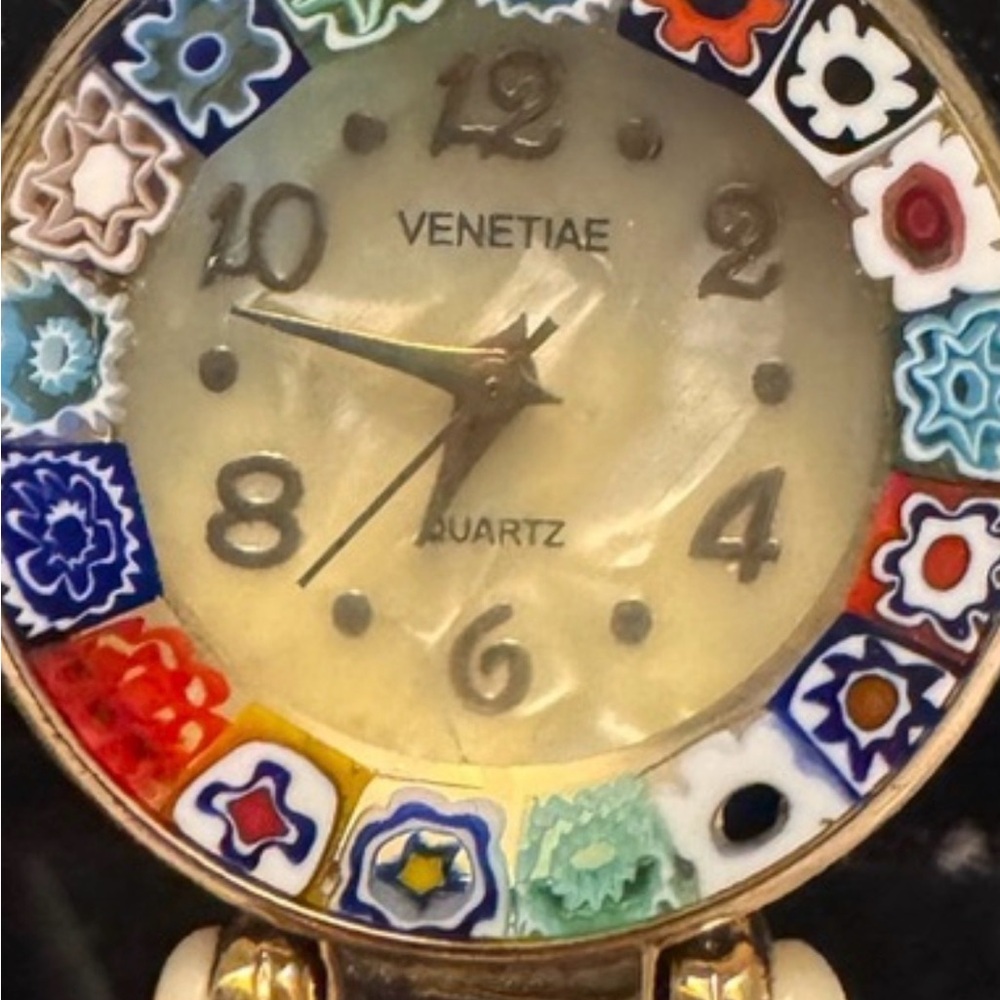 Venetiae Quartz Watch Multicolor Bezel, Bangle Band,Gold Dial. Vintage Style - Picture 4 of 4